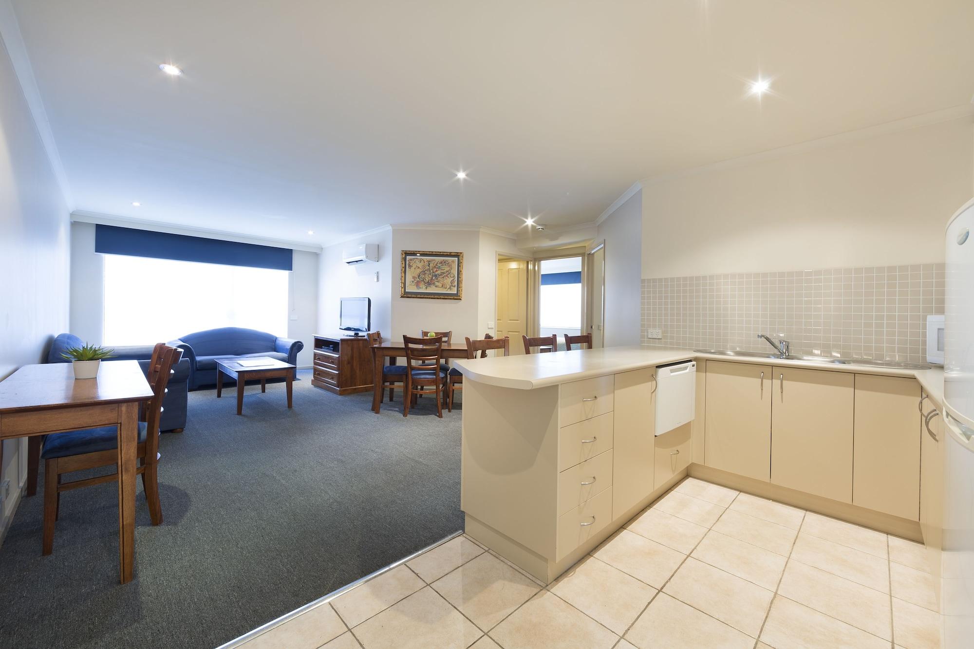 Canberra Parklands Central Apartment Hotel Official Exterior photo