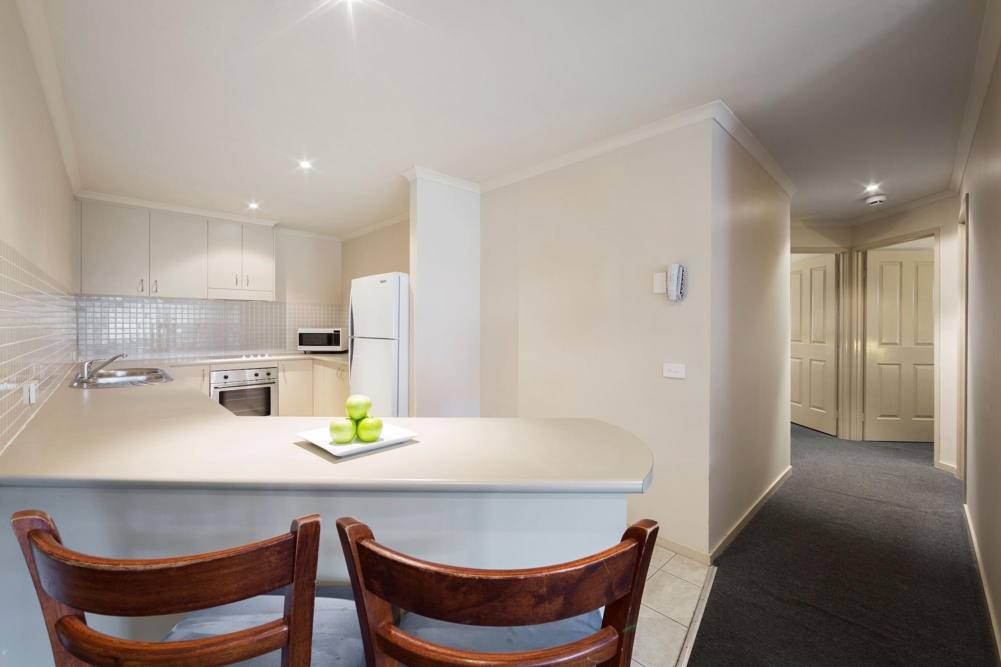 Canberra Parklands Central Apartment Hotel Official Exterior photo
