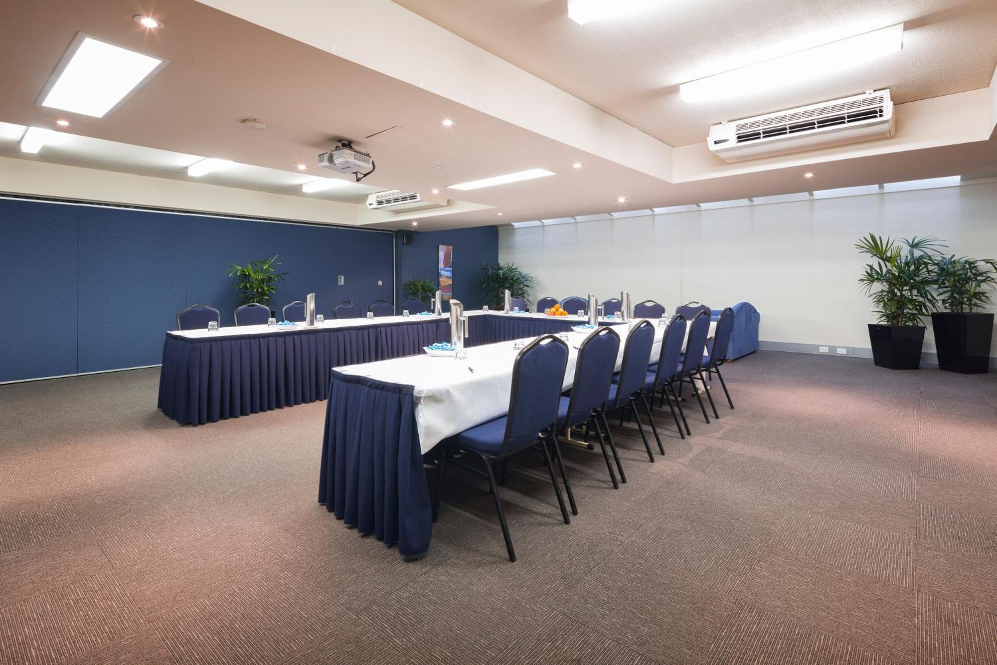 Canberra Parklands Central Apartment Hotel Official Exterior photo