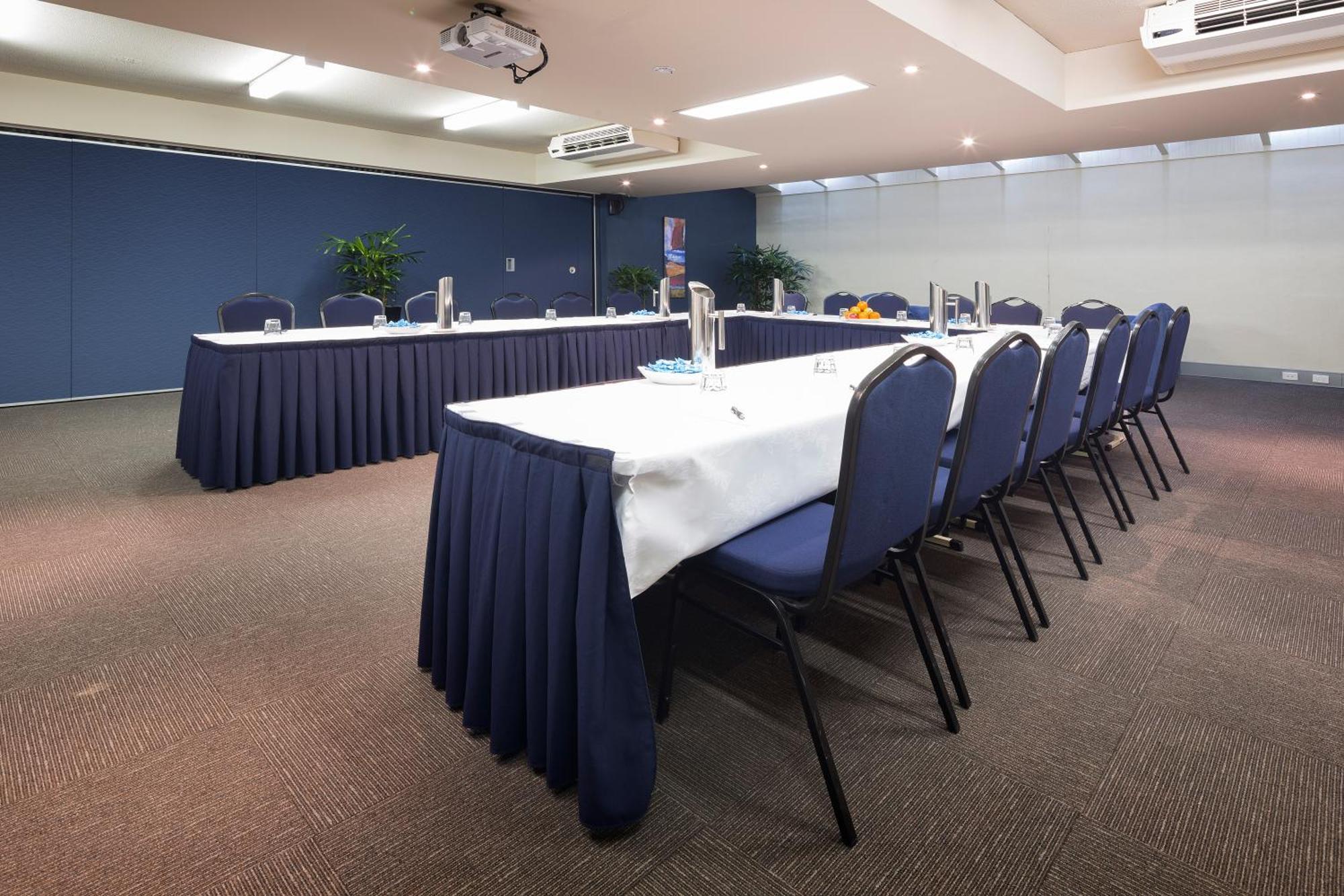 Canberra Parklands Central Apartment Hotel Official Exterior photo