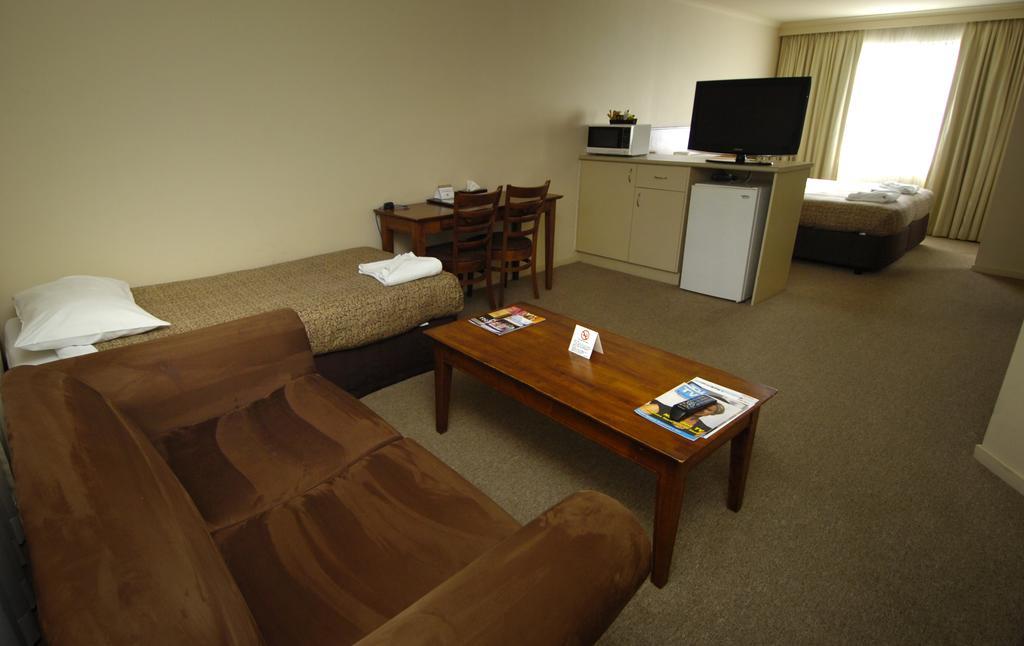 Canberra Parklands Central Apartment Hotel Official Exterior photo