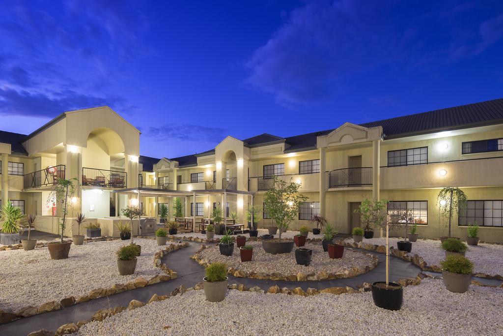 Canberra Parklands Central Apartment Hotel Official Exterior photo
