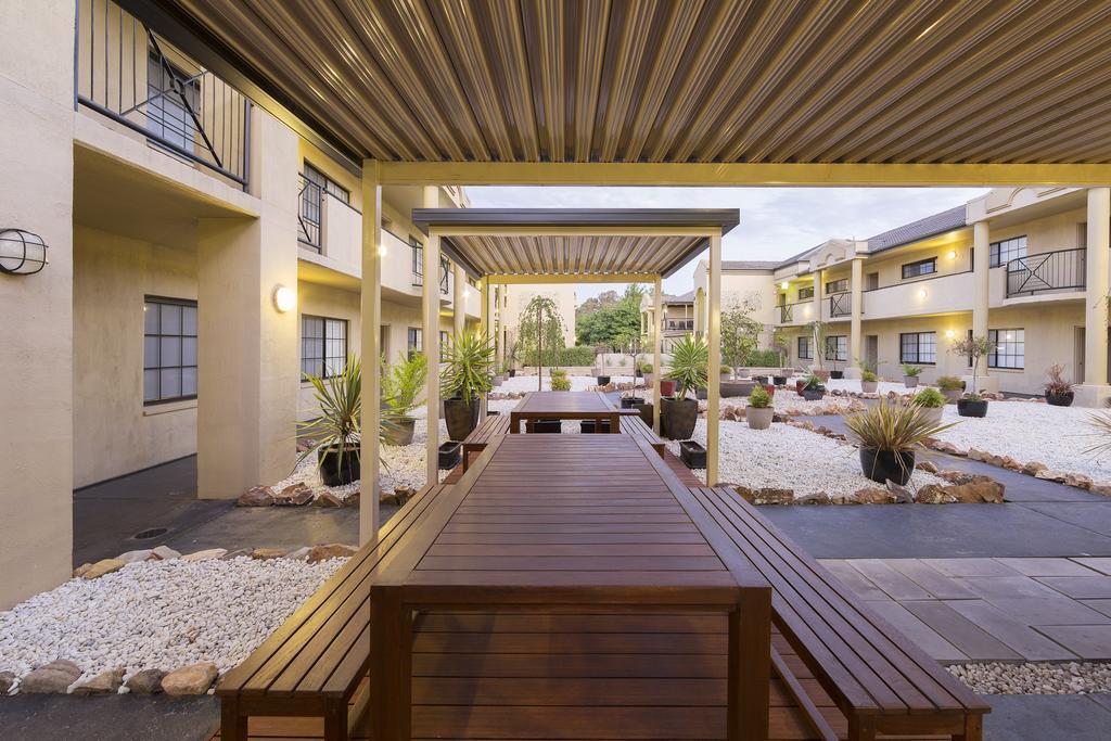Canberra Parklands Central Apartment Hotel Official Exterior photo