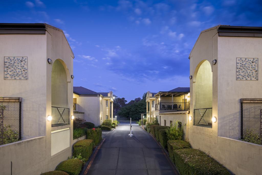Canberra Parklands Central Apartment Hotel Official Exterior photo