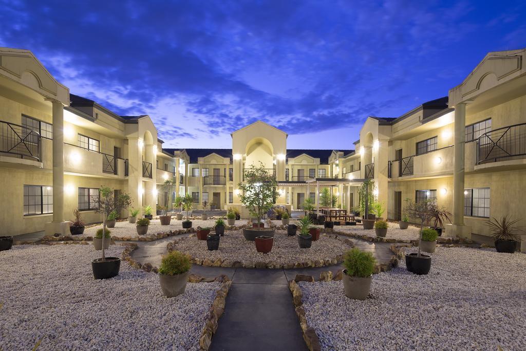 Canberra Parklands Central Apartment Hotel Official Exterior photo