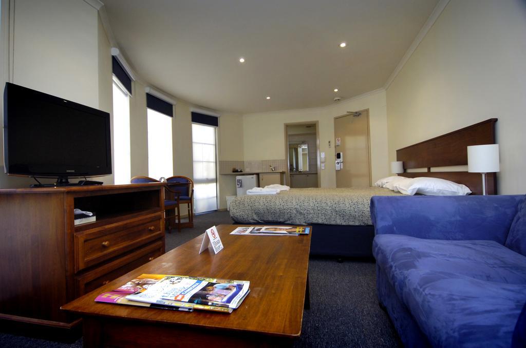 Canberra Parklands Central Apartment Hotel Official Exterior photo
