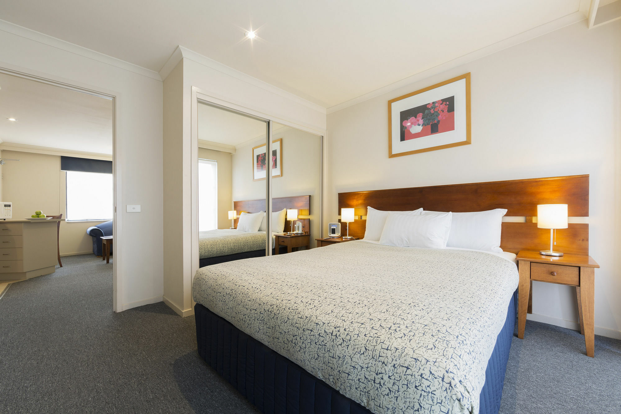 Canberra Parklands Central Apartment Hotel Official Exterior photo