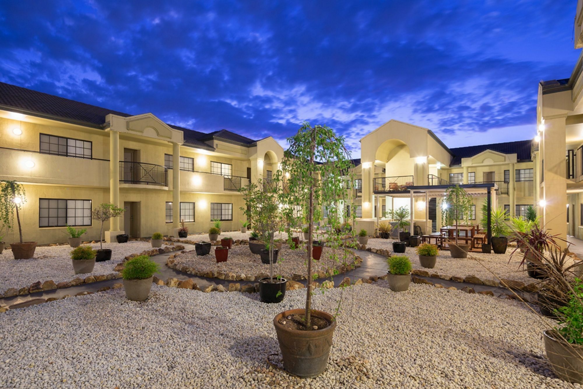 Canberra Parklands Central Apartment Hotel Official Exterior photo