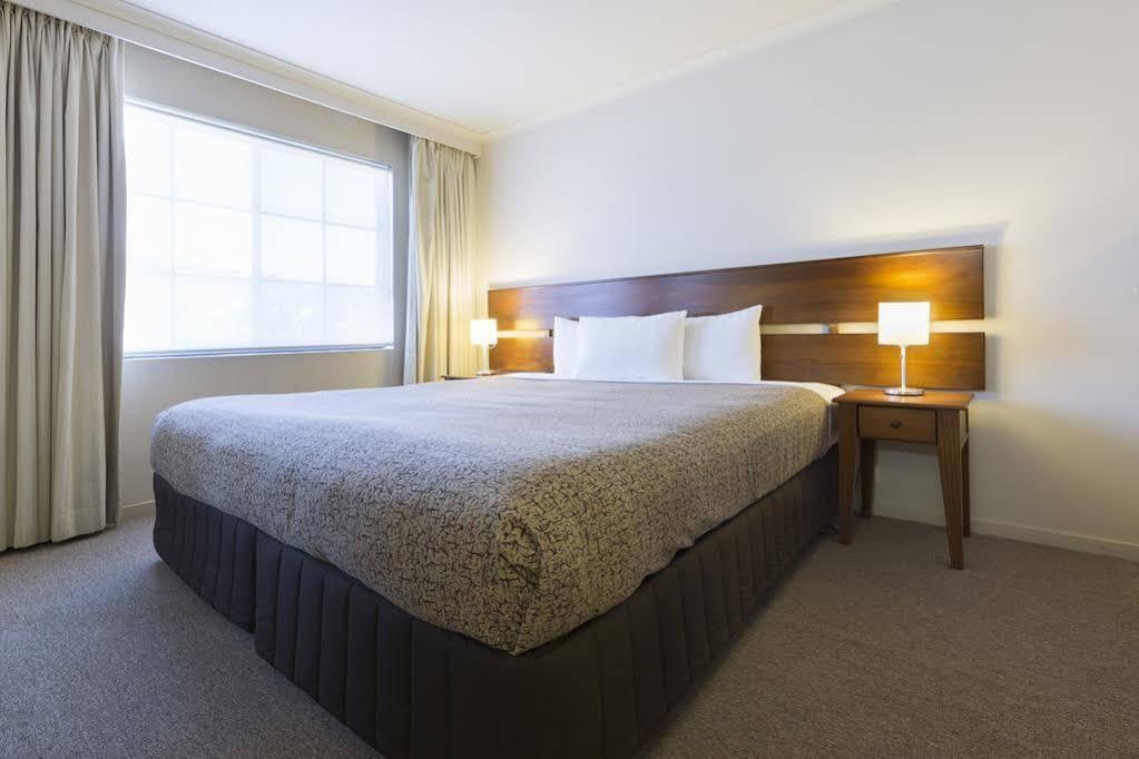 Canberra Parklands Central Apartment Hotel Official Exterior photo
