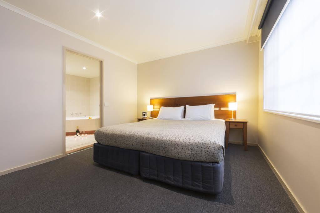 Canberra Parklands Central Apartment Hotel Official Exterior photo